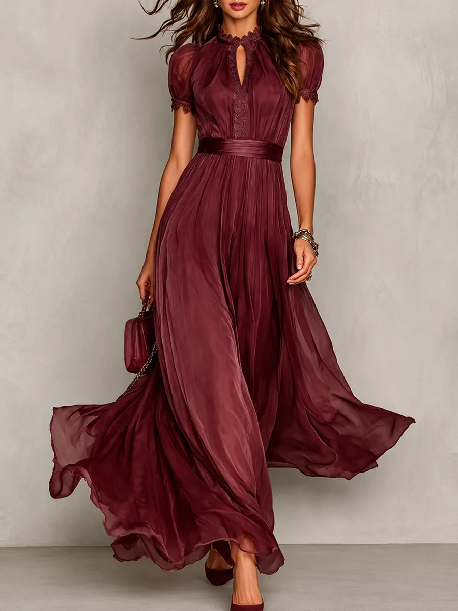Elegantes Maxikleid mit sommerlichem Blumenmuster
