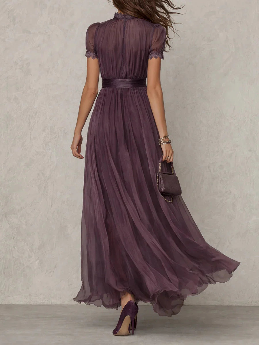 Elegantes Maxikleid mit sommerlichem Blumenmuster