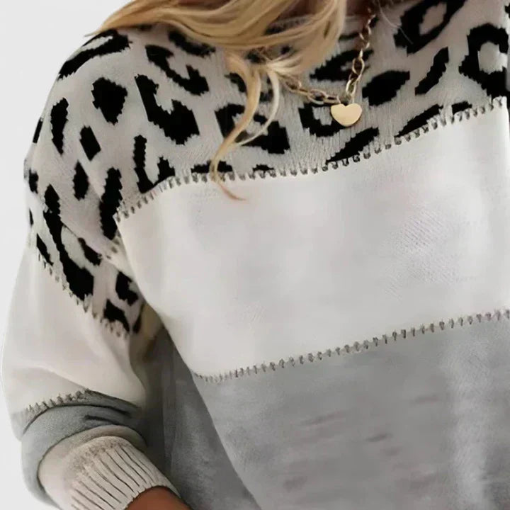 https://cdn.shopify.com/s/files/1/0750/0519/8393/files/CHEYENNE-Trendystijlvolletrui-Gray2_720x-Photoroom.webp?v=1769031107