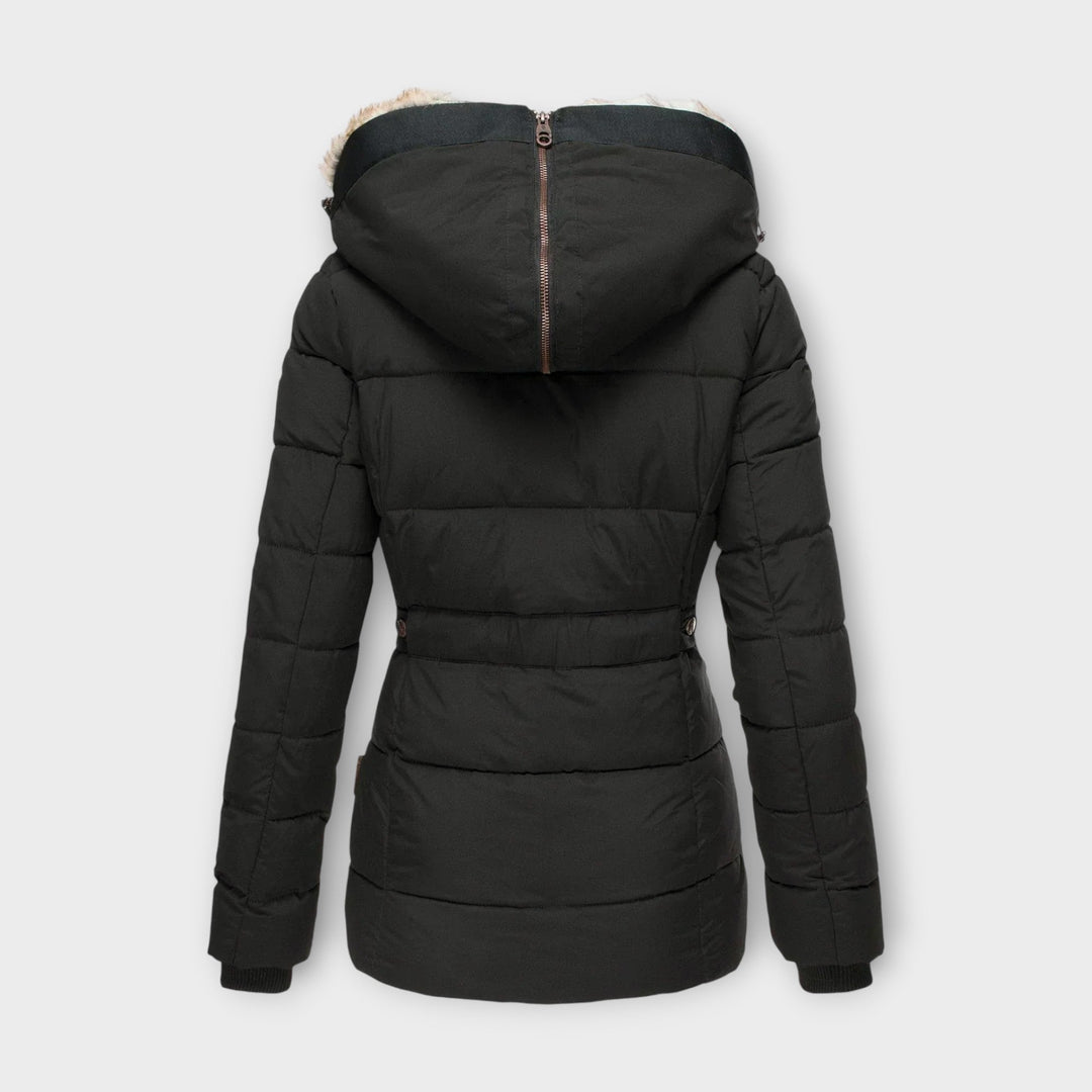 https://cdn.shopify.com/s/files/1/0750/0519/8393/files/Leonie8-Photoroom.jpg?v=1758575723